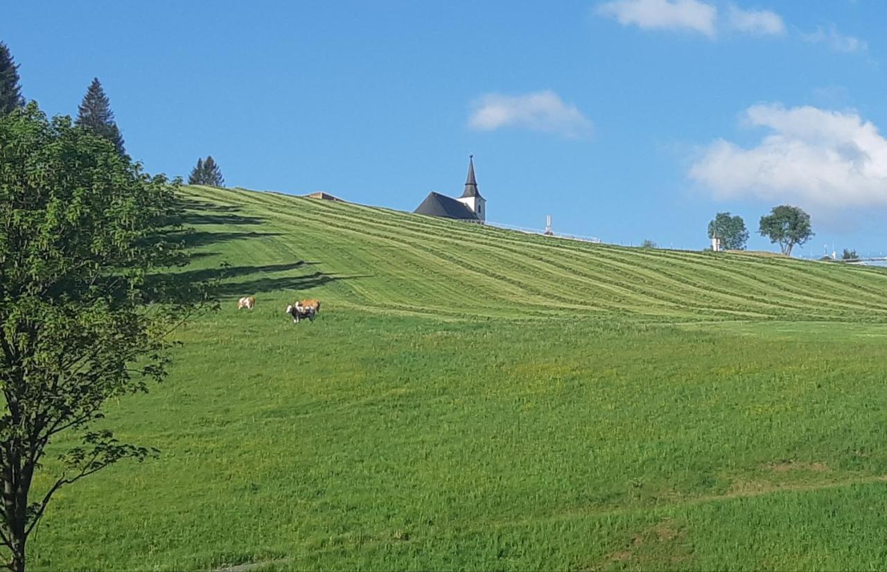 Gasthof Klug Zum Ehrensepp Modriach Eksteriør billede